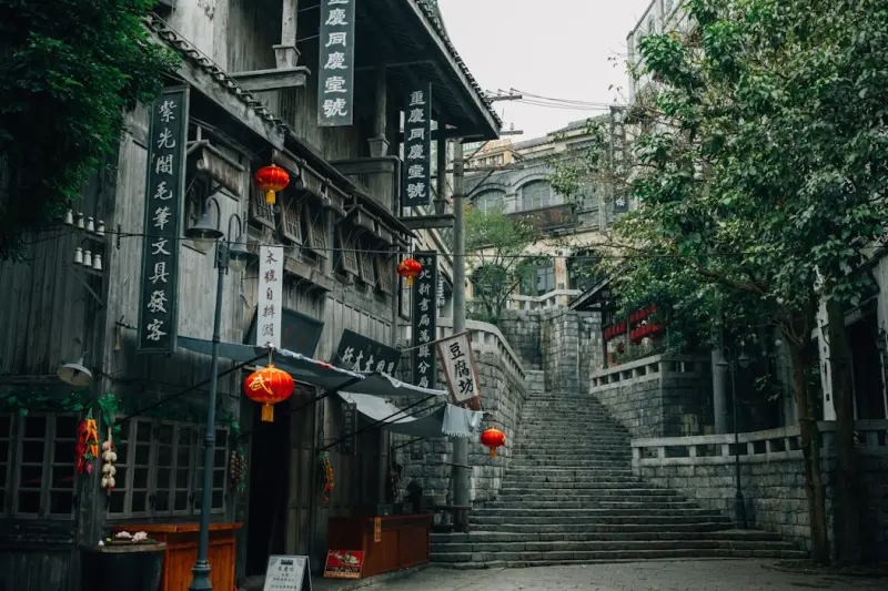On the journey to China and back with Milan Schirl. Part I.